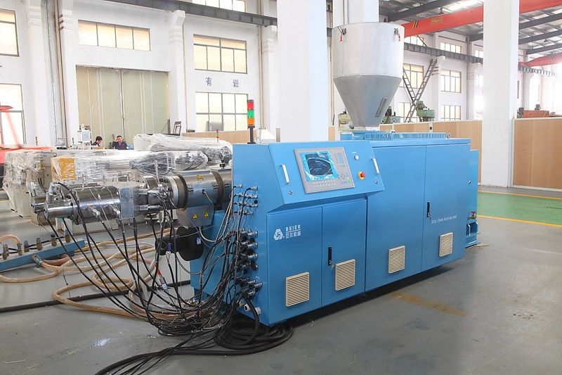 BRP Twin Screw Extruder with PLC   Dual Tooling